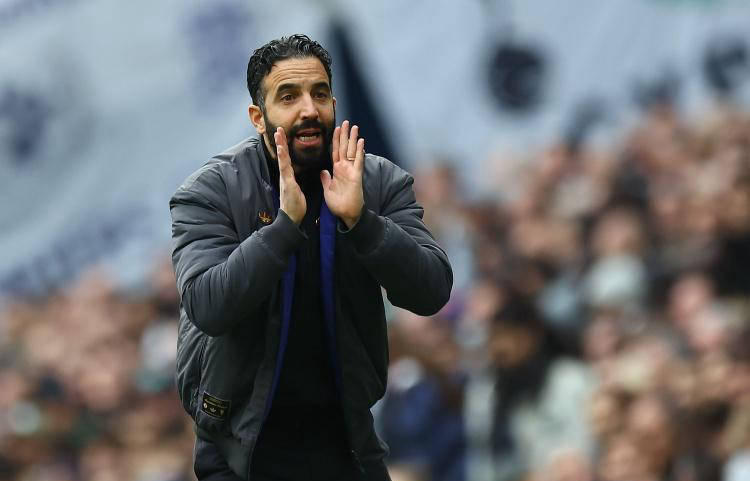 曼联问题究竟何在？努力皆为“治标不治本”，真相无人能解